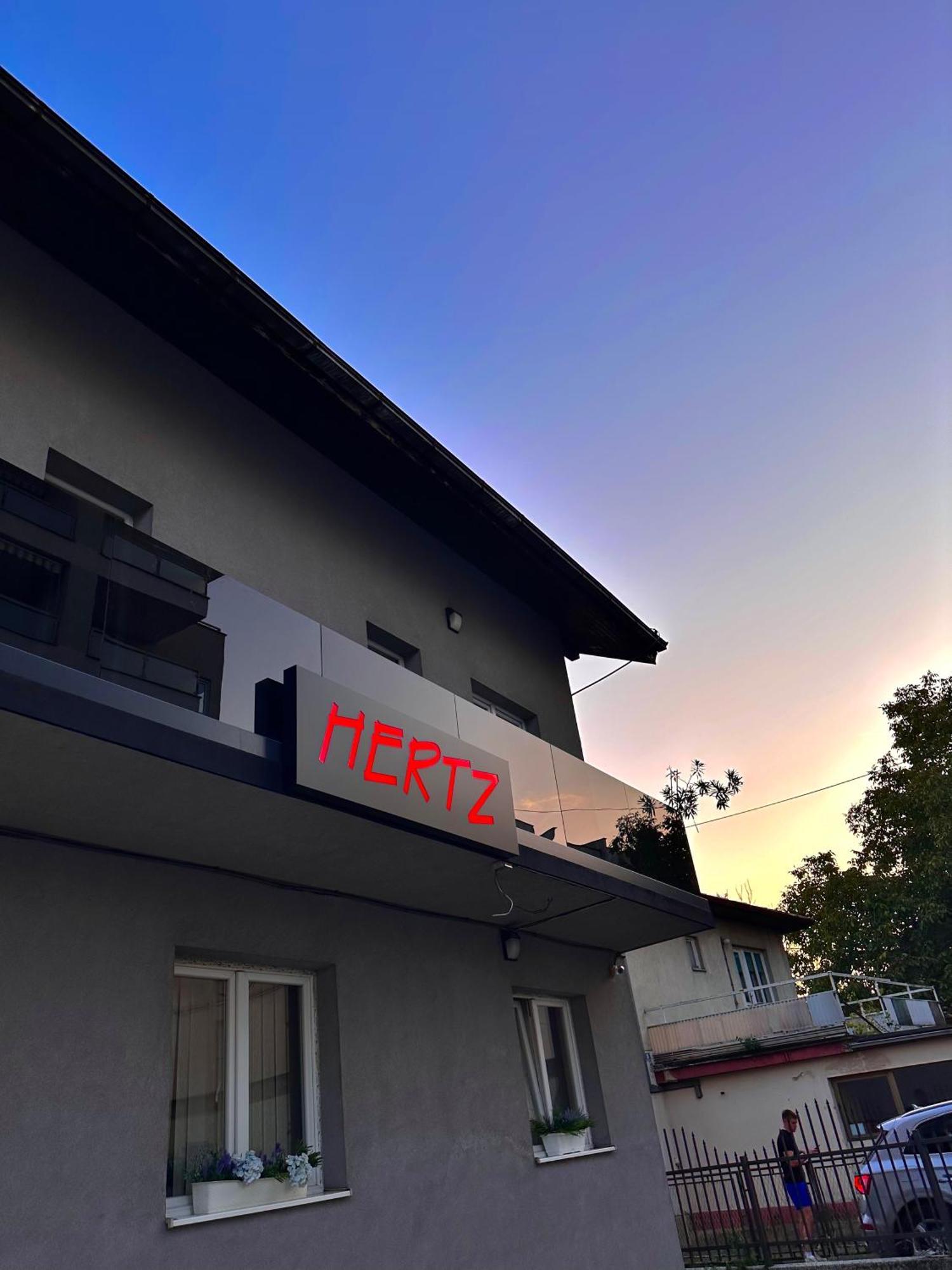 Hostel Herz Banyaluka Dış mekan fotoğraf